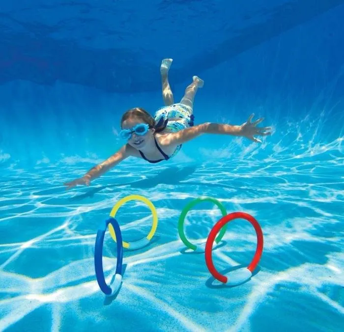 summer pool party games idea 
