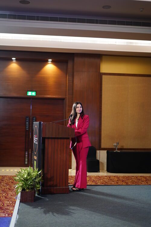best-female-anchor-in-delhi best female anchor in delhi