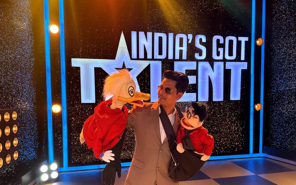 Donald puppet show