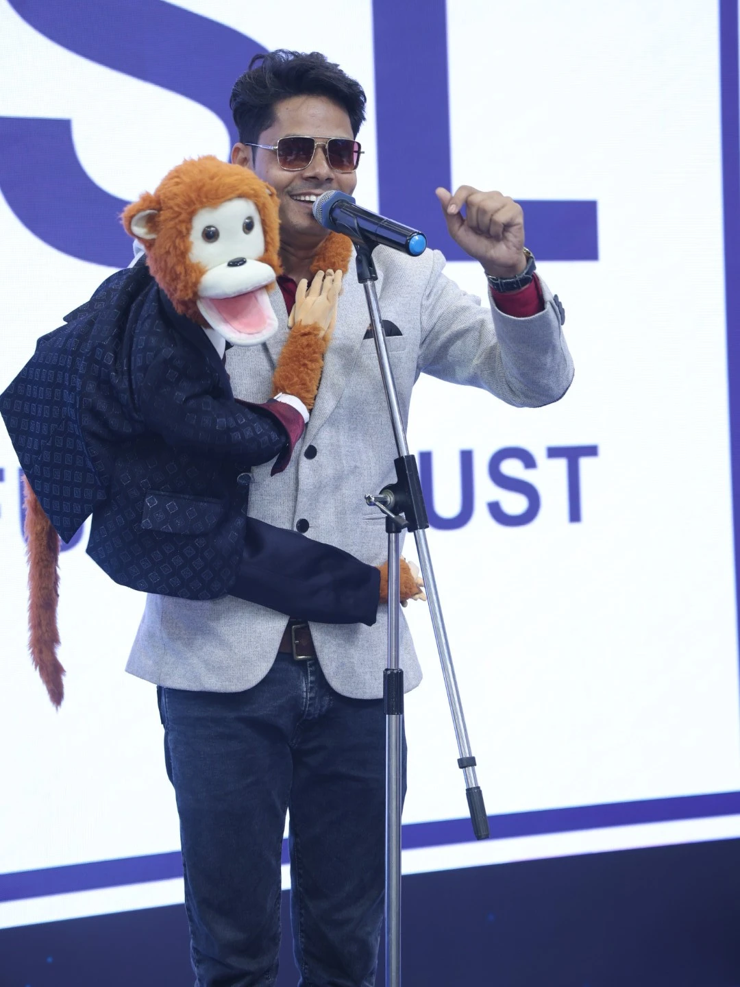 ventriloquist artist for rental