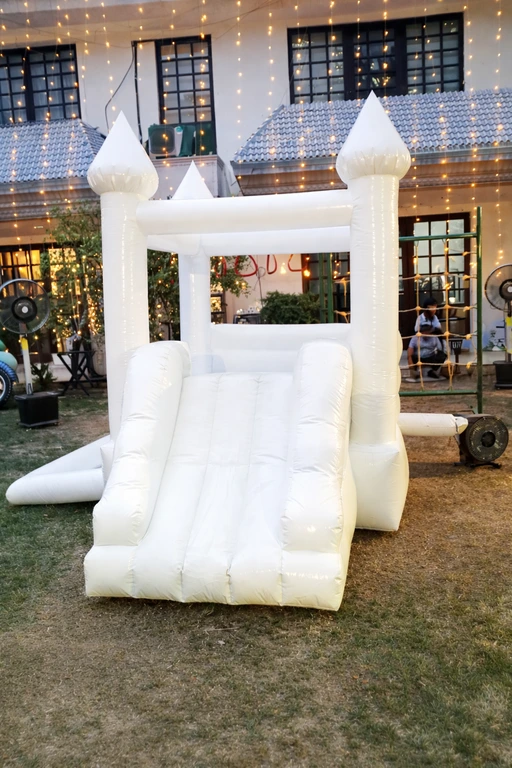 white-bouncy white bouncy