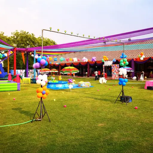 swimming-pool-party-decoration